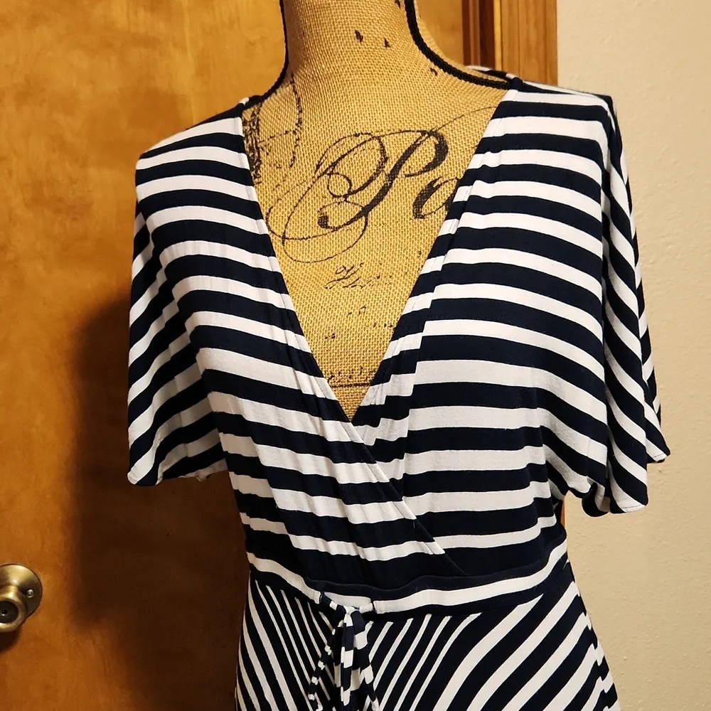 BANANA REPUBLIC: Navy & White Striped Maxi Dress Size L - Picture 2 of 9